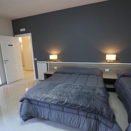 Costa Apartment Napoli Bagian luar foto