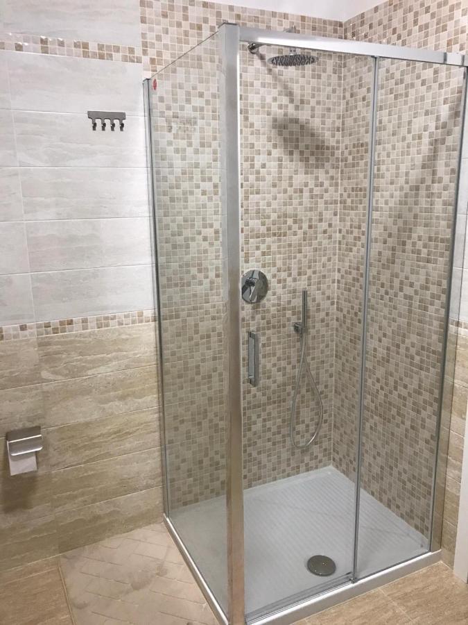 Costa Apartment Napoli Bagian luar foto