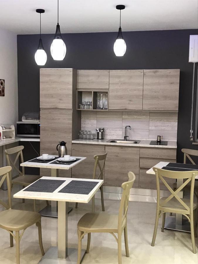 Costa Apartment Napoli Bagian luar foto