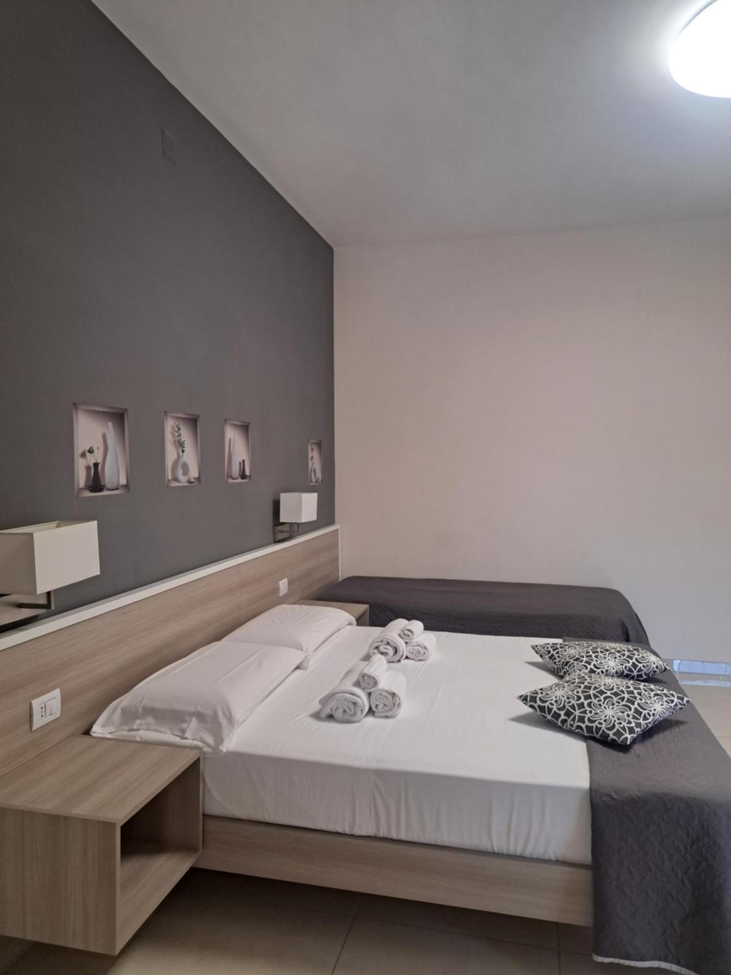 Costa Apartment Napoli Bagian luar foto