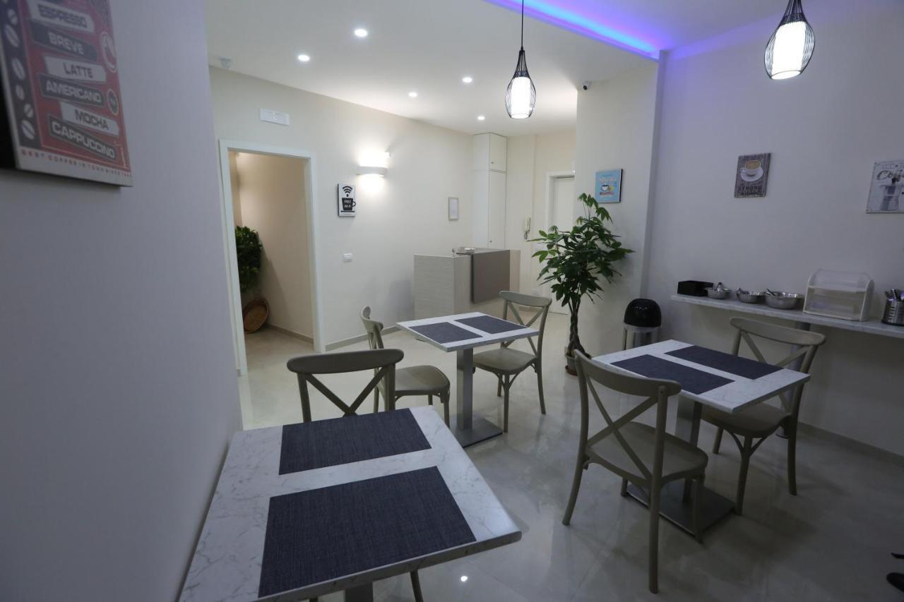 Costa Apartment Napoli Bagian luar foto