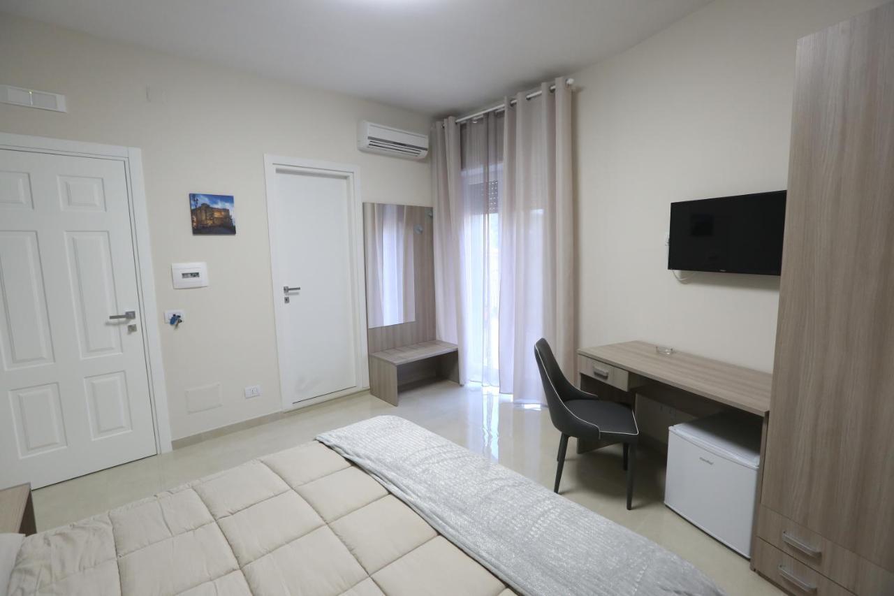 Costa Apartment Napoli Bagian luar foto
