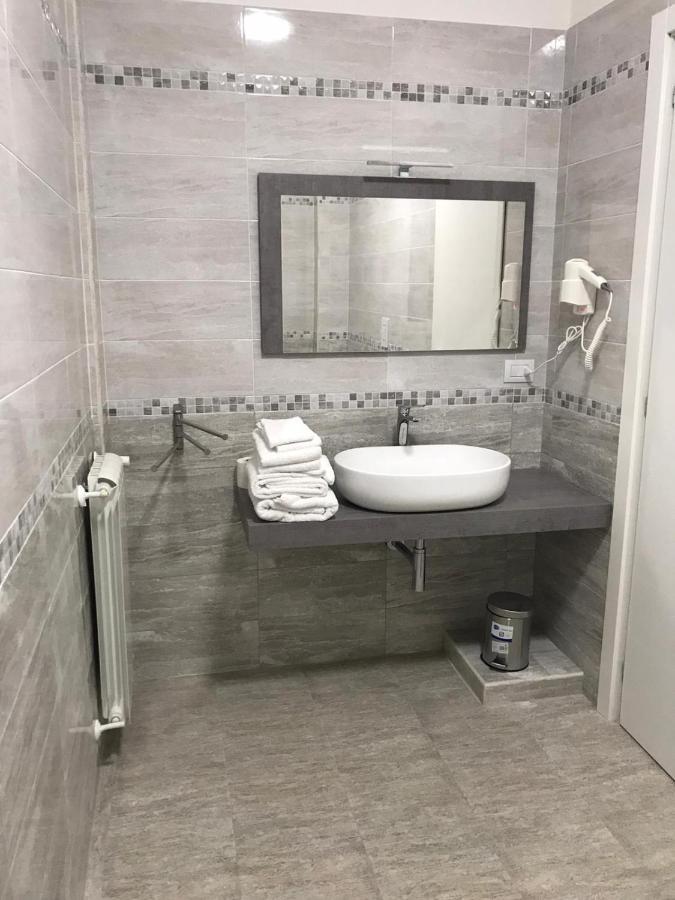 Costa Apartment Napoli Bagian luar foto