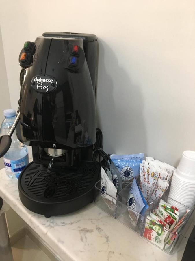 Costa Apartment Napoli Bagian luar foto